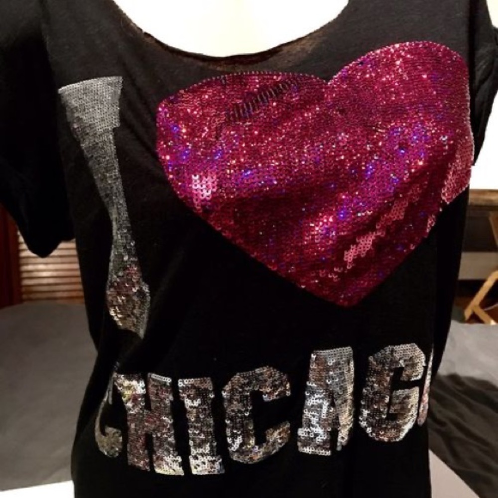 NEW Limited edition CHICAGO Pink shirt and yoga pants